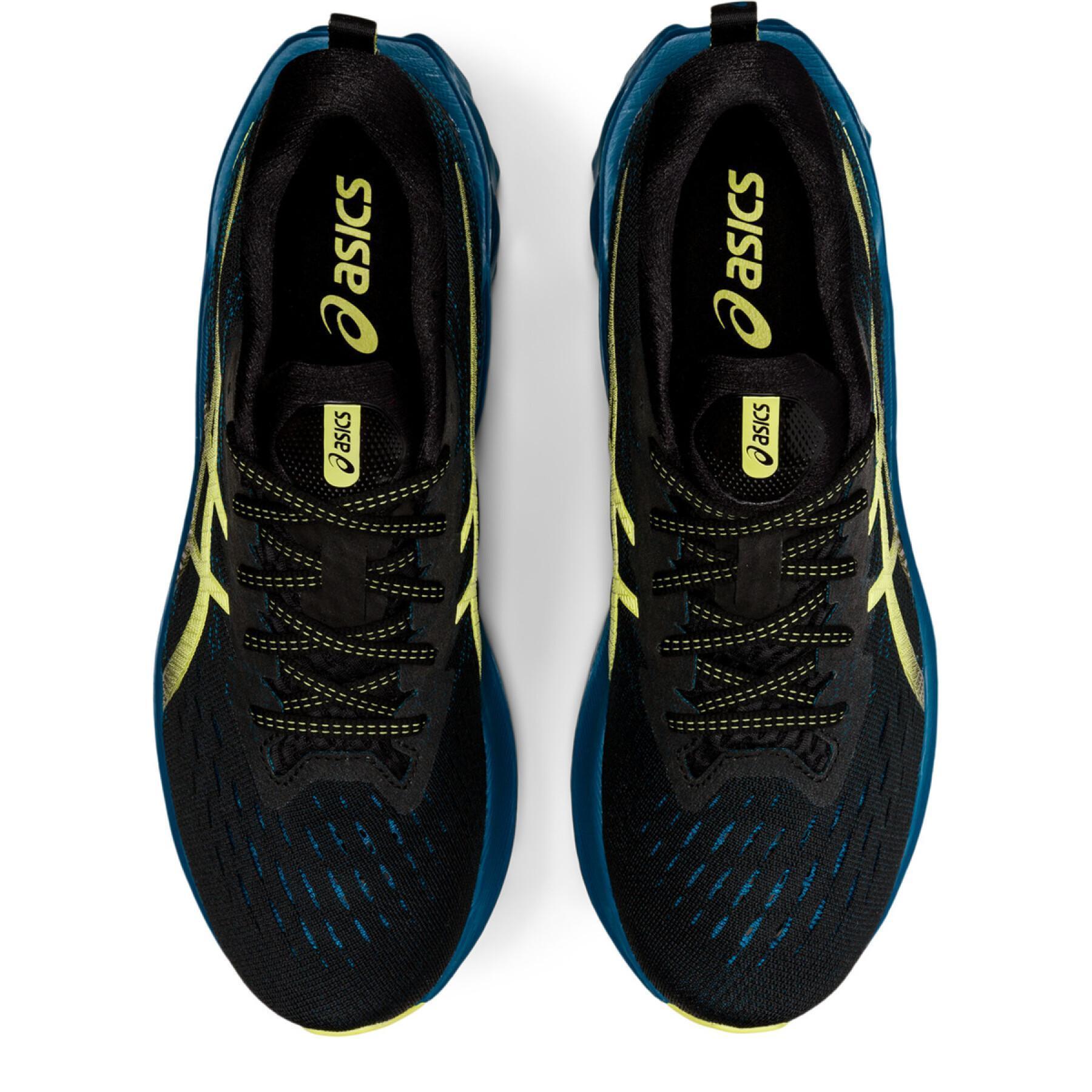 Chaussures de running Asics Novablast 2