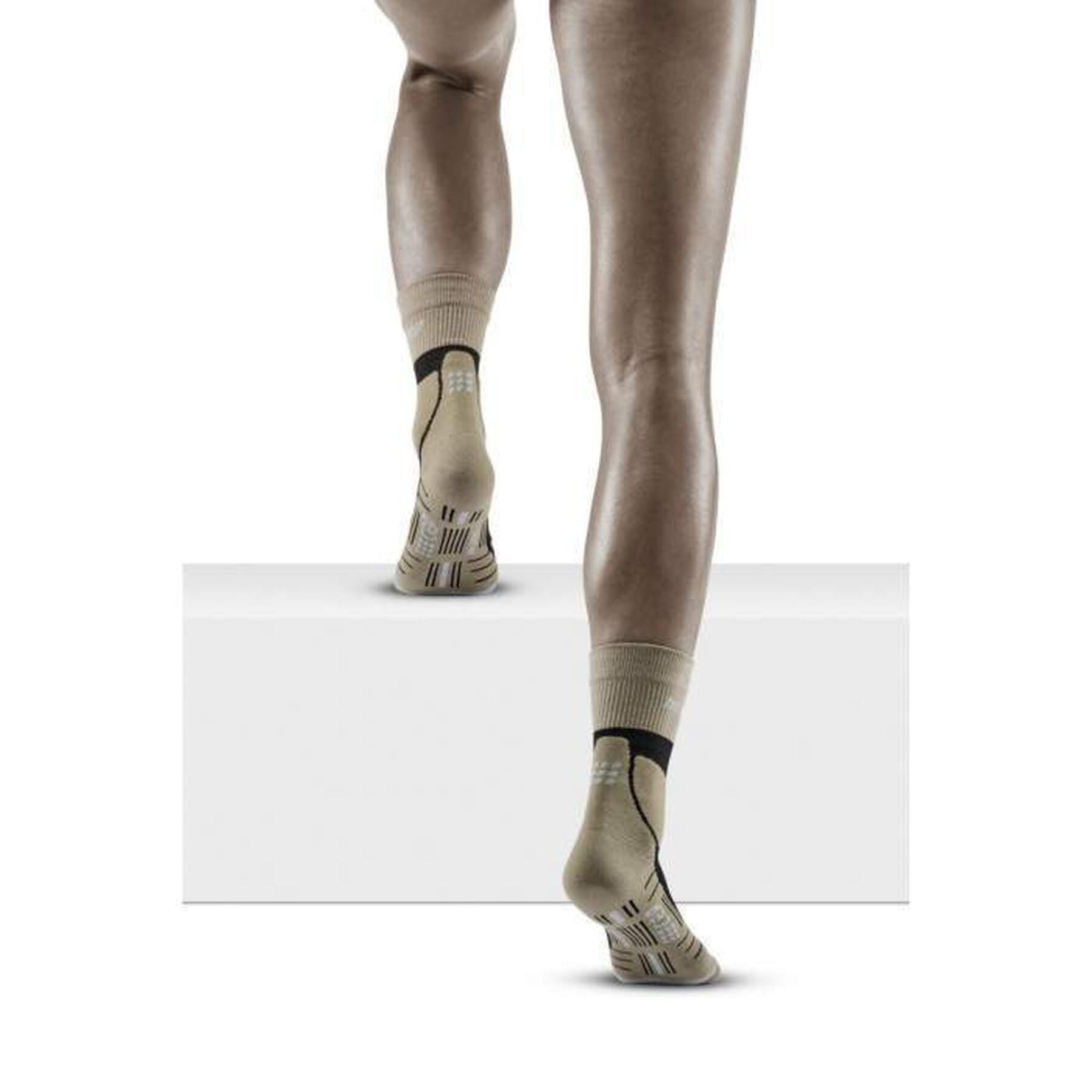 Chaussettes de compression mi-mollets de randonnée en mérinos femme CEP Compression