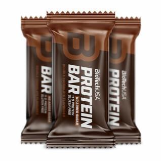Lot de 20 cartons de collations barre proteiné Biotech USA - Double chocolat