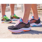 Chaussures de running femme Saucony Endorphin Shift